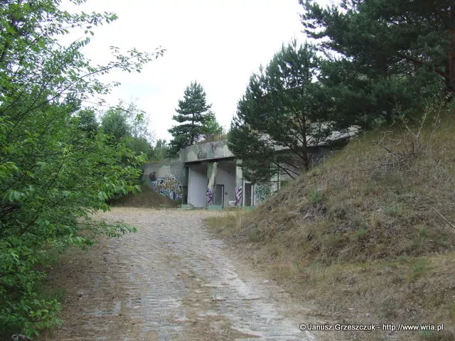 Schron SNR  w byym 64. dr OP m. Hel-Br.